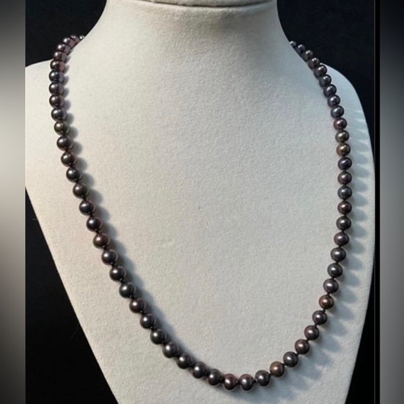 Black Pearl Jewelry Set - Picture 4 of 11